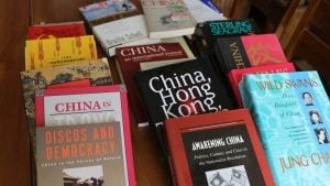 The Beijing Center Receives Book and Artifact Donation